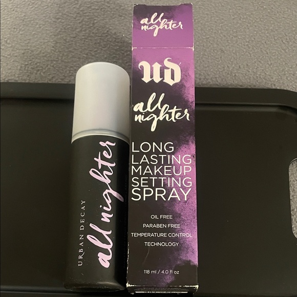 Urban Decay All Nighter Setting Spray - Black and Purple - Picture 1 of 4
